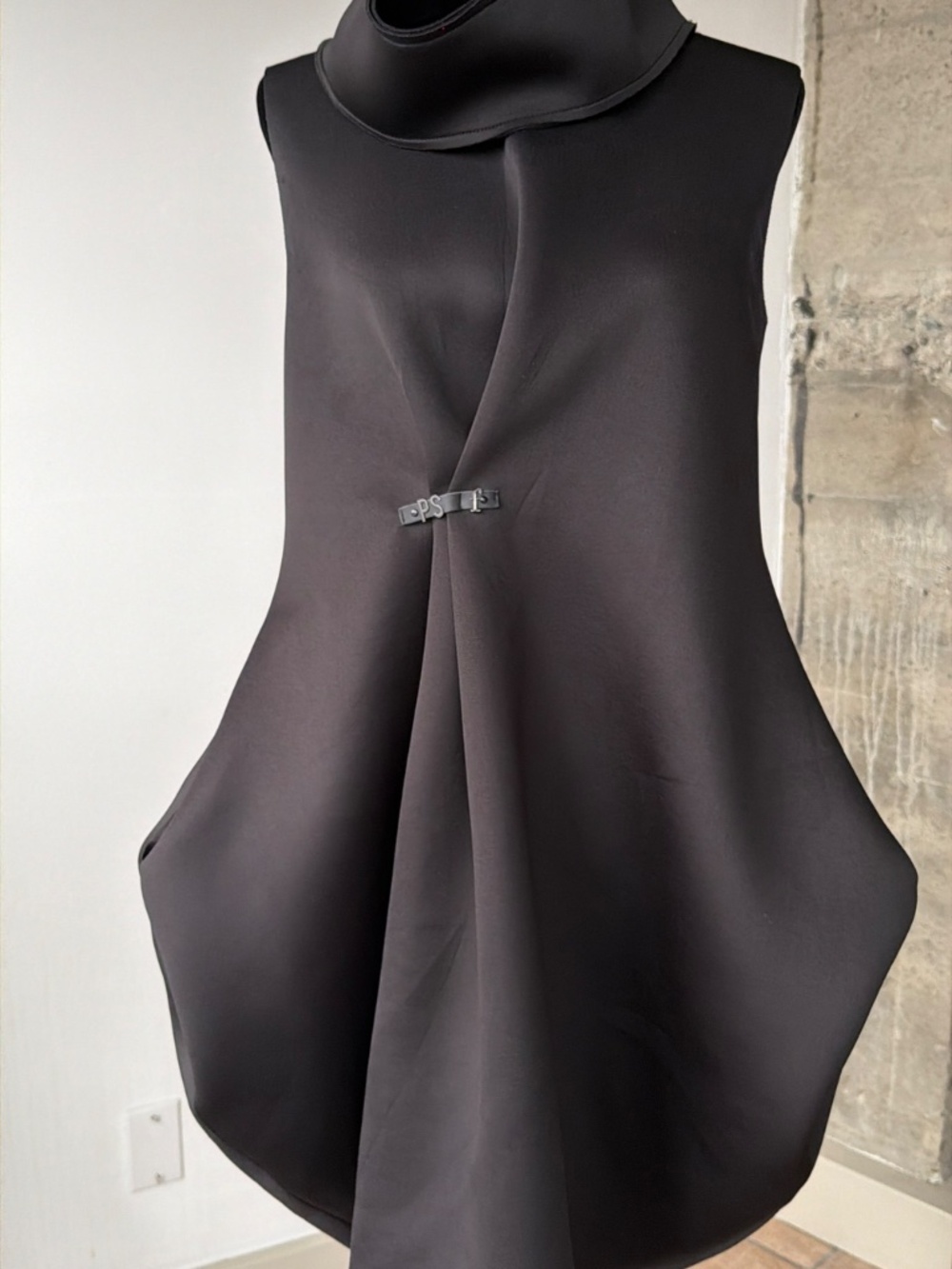 PS Fashion Black Sculptural Neoprene Dress Detachable Funnel Collar Avant-Garde